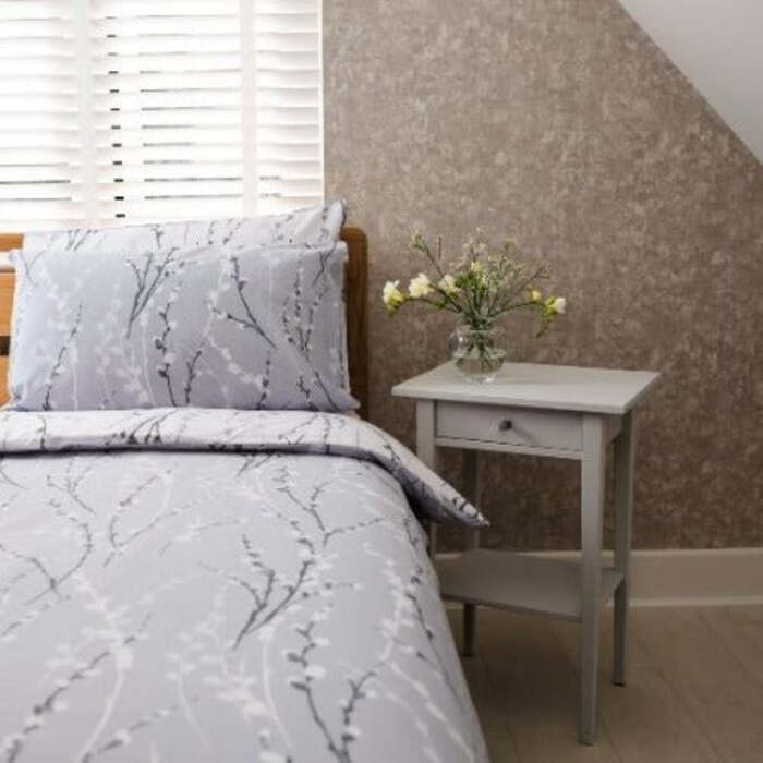 10. 5 Tog Duvet / 100% Cotton Grey & White Cover Set & Pillow