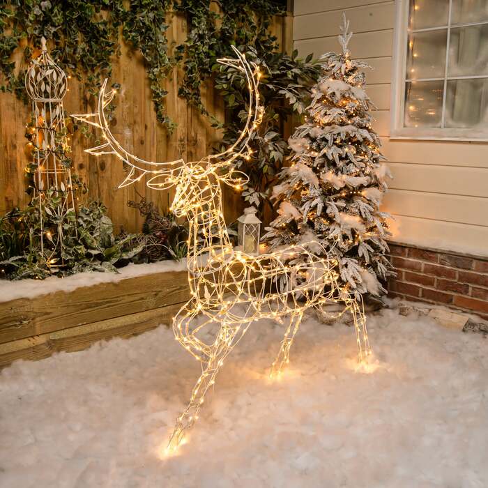 Christmas Reindeer Light - 1. 4M White Wire Light Up Walking Stag with 330 White LEDs