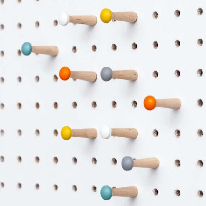Block PegBoard Accessories - Coloured Pegs [D]