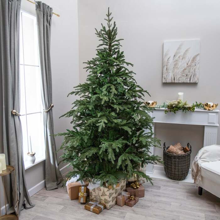Highclere Artificial Wide PE/PVC Green Spruce Christmas Tree 5FT, 6FT, 7FT, 9FT, 6ft (1. 8m)