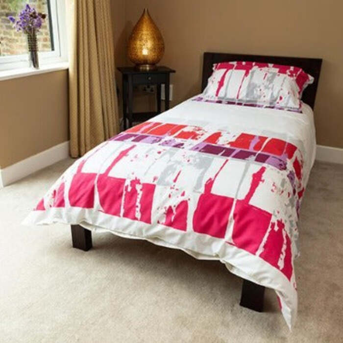 4. 5 Tog Duvet Polycotton Abstract Red Cover Set & Pillow
