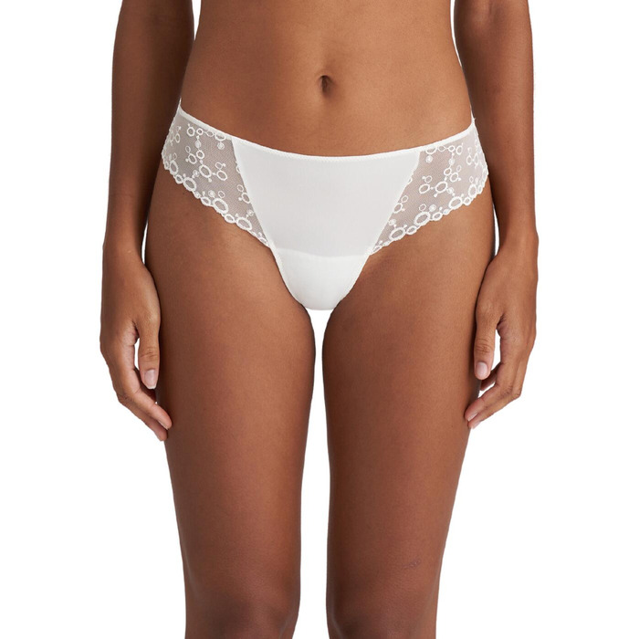 Marie Jo Nellie Thong