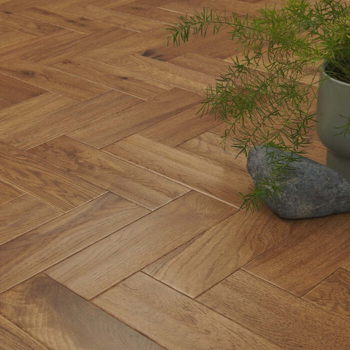 Lusso Novara Luxe Honeycomb Herringbone Engineered Oak