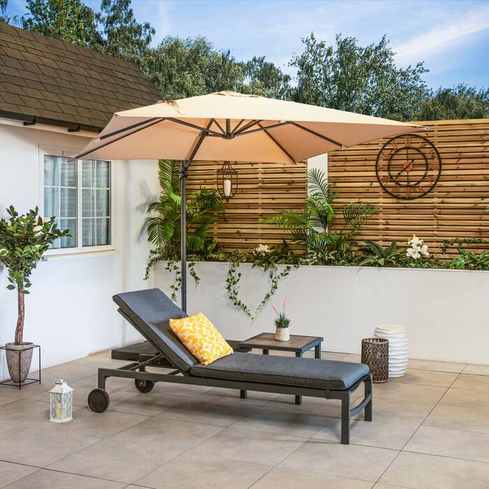 Bracken Outdoors Naples Sand 2. 5m x 2. 5m Square Cantilever Parasol