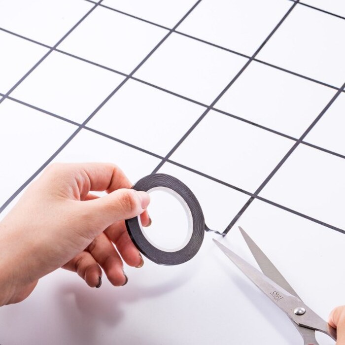 Adhesive Gridding Tape Black 3mm x 10m