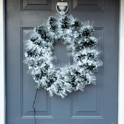 Christmas Wreath with White Tips and White Fibre Optics - Dark Green (60cm)
