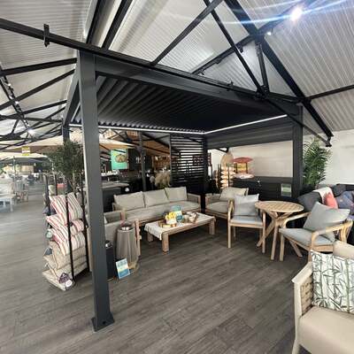 Ex Display Bracken Outdoors Eclipse 3m x 4m Grey Rectangular Motorised Aluminium Garden Pergola with Lights- Collection Only