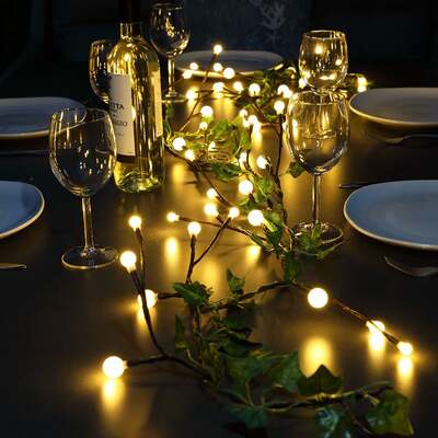Noma Christmas 1.8M Berry & Ivy Garland With 48 LED'S - Battery Operated