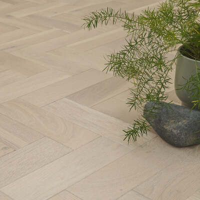 Lusso Novara Luxe Cougar Herringbone Engineered Oak