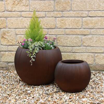 Ridged Ball Lite Plant Pot