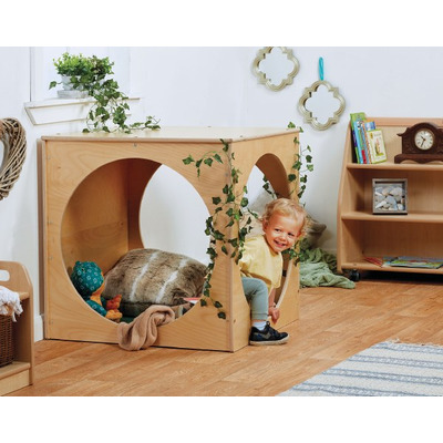 Giant Reading Cube